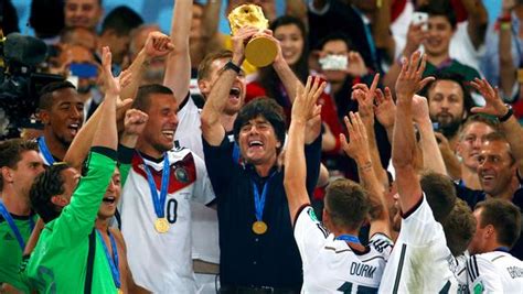 2014 FIFA Dünya Kupası Yarı Finalinde Gollerin ve Gözyaşlarının Birleşimi: Joachim Löw ve Alman Takımının Zaferi